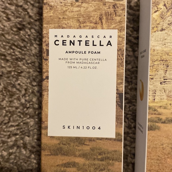 NEW Skin1004 Madagascar Centella Soothing Cream & Ampoule Foam - Picture 2 of 7